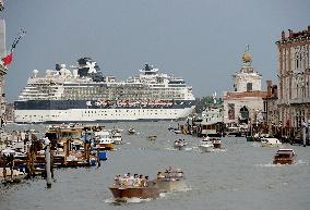 Italy Bans Cruise Ships From Venice Lagoon