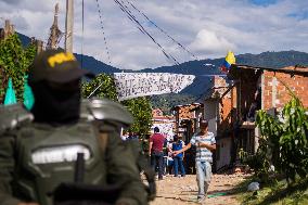 Eviction In The El Carmelo Neighborhood In Itagui - Columbia