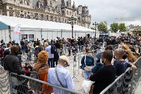 Parisians Queue To Be Vaccinated Against Covid-19 - Paris