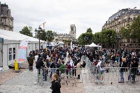 Parisians Queue To Be Vaccinated Against Covid-19 - Paris