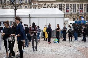 Parisians Queue To Be Vaccinated Against Covid-19 - Paris