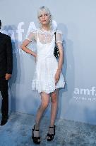 Cannes - Amfar Party Photocall