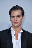 Cannes - Amfar Party Photocall