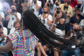 Cannes - OSS 117 Alerte Rouge En Afrique Noire Photocall