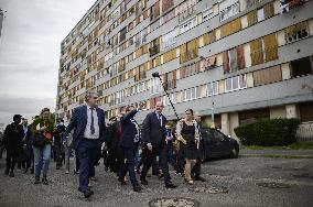 Jean Castex visits Chene Pointu quarter - Clichy-sous-Bois