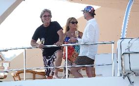 Kurt Russell And Goldie Hawn Partying - St Tropez