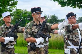 Rehearsal For The July 14 Parade - Versailles