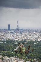 Aerial Practice Session Prior To July 14 Bastille Day Parade - Paris