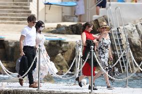 Steven Spielberg And Family Arrive At Eden Roc - Antibes