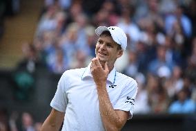 Wimbledon - Federer Ousted