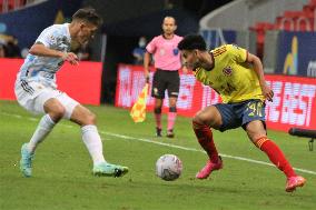 Copa America - Argentina v Colombia