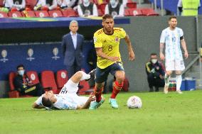 Copa America - Argentina v Colombia