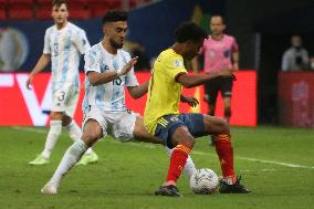 Copa America - Argentina v Colombia