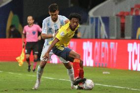 Copa America - Argentina v Colombia