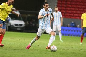 Copa America - Argentina v Colombia