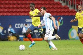 Copa America - Argentina v Colombia