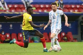 Copa America - Argentina v Colombia