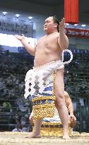 Sumo: Record-holding grand champion Hakuho to retire