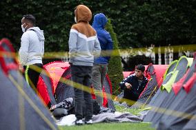 Demonstration To Ask For Housing For Migrants - Paris