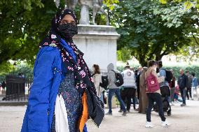 Demonstration To Ask For Housing For Migrants - Paris