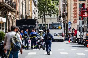 Evacuation Of The Homeless Migrants In Place Des Vosges - Paris