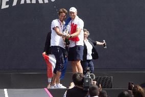 France Gold Medalists In The Men Double Sculls - Paris