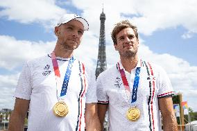 France Gold Medalists In The Men Double Sculls - Paris