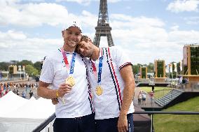 France Gold Medalists In The Men Double Sculls - Paris