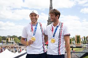 France Gold Medalists In The Men Double Sculls - Paris