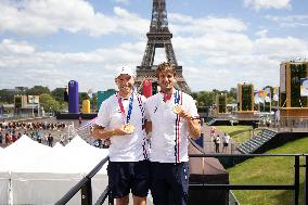 France Gold Medalists In The Men Double Sculls - Paris