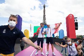 France Gold Medalists In The Men Double Sculls - Paris