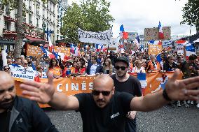 Les Patriotes protest against the Sanitary Pass - Paris