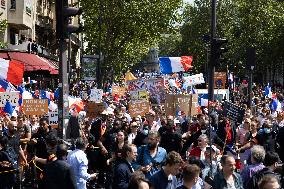 Les Patriotes protest against the Sanitary Pass - Paris