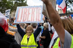 Les Patriotes protest against the Sanitary Pass - Paris
