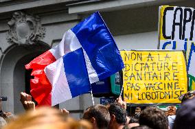 Anti Pass Sanitary Protest - Paris