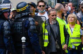 Anti Pass Sanitary Protest - Paris