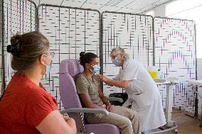 Vaccination Center During Summer Holiday - Briancon