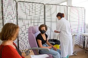 Vaccination Center During Summer Holiday - Briancon