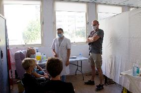 Vaccination Center During Summer Holiday - Briancon