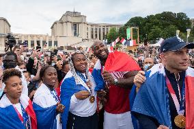 French Judo Team Medalist At Trocadero - Paris
