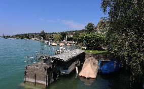 Village Of Kusnacht On The Shores Of Lake Zurich - Switzerland