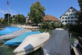 Village Of Kusnacht On The Shores Of Lake Zurich - Switzerland