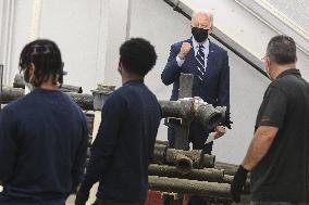 MD: U.S. President Joe Biden visits Plumbers and Gasfitters UA Local 5 Training Facility
