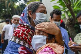 24 Corpses Of Factory Fire Handed Over To Relatives - Dhaka