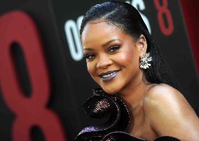 Rihanna Is Now Officially A Billionaire