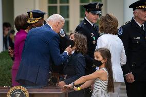 President Joe Biden Awards January 6 Police Officers Congressional Gold Medals