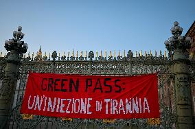 No Green Pass Protest - Turin