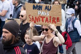 Protest against the Sanitary Pass - Paris