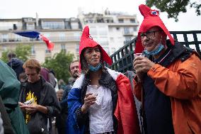 Protest against the Sanitary Pass - Paris