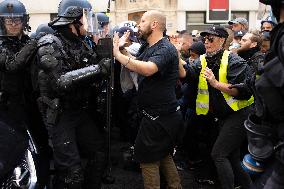 Protest against the Sanitary Pass - Paris